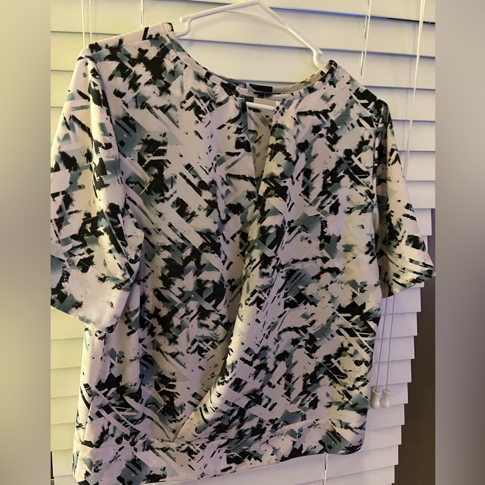 Patterned blouse - Picture 2 of 3